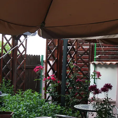 Flavia Bed & Breakfast