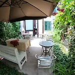 Flavia Bed & Breakfast