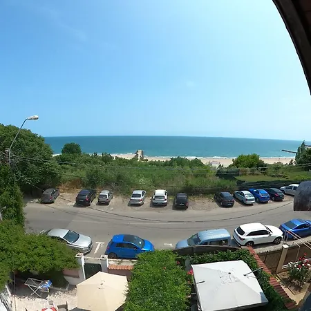 ベッド・アンド・ブレックファスト Flavia 4*