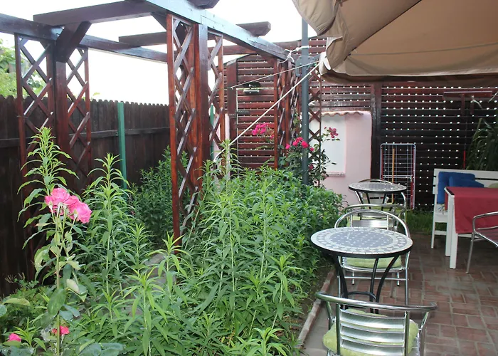 Alojamento de Acomodação e Pequeno-almoço Flavia Constança